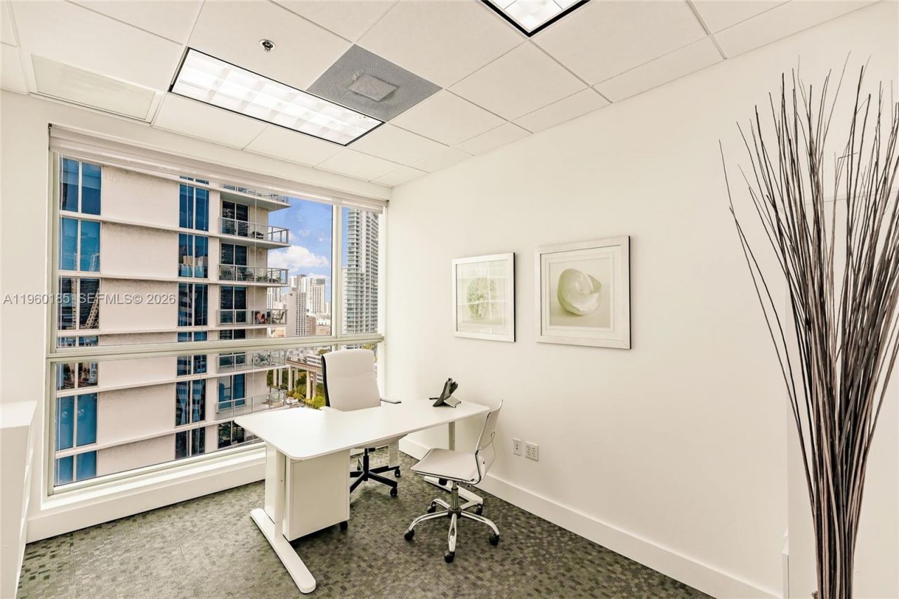 175 SW 7th St, Unit 1901, Miami, FL 33130 Photo