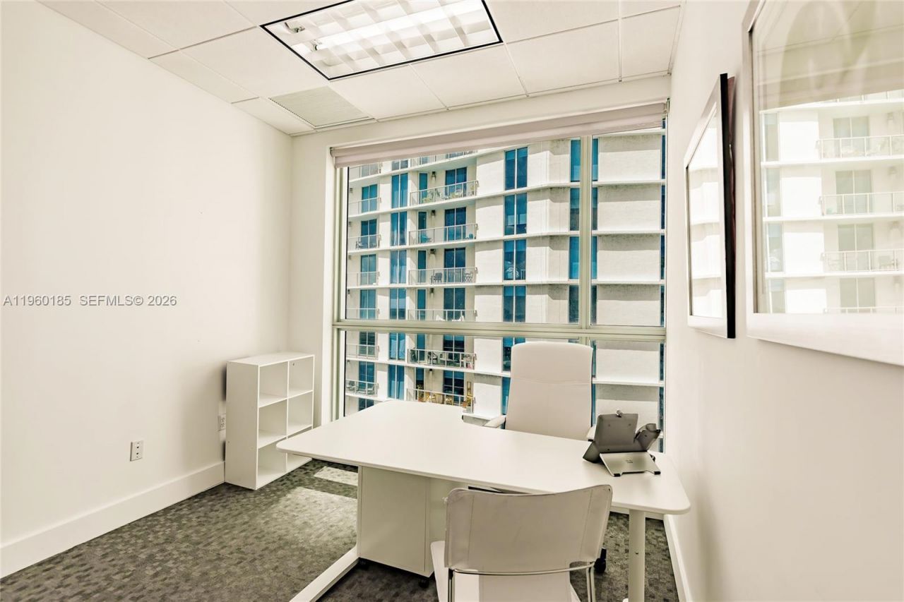 175 SW 7th St, Unit 1901, Miami, FL 33130 Photo