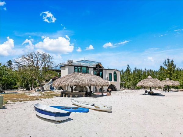 1557 Long Beach Dr, Big Pine Key, FL 33043