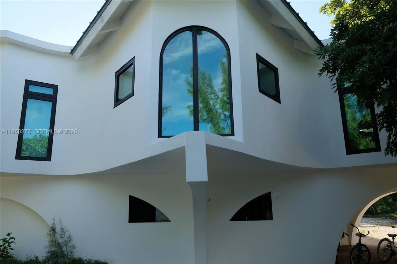 1557 Long Beach Dr, Big Pine Key, FL 33043 Photo