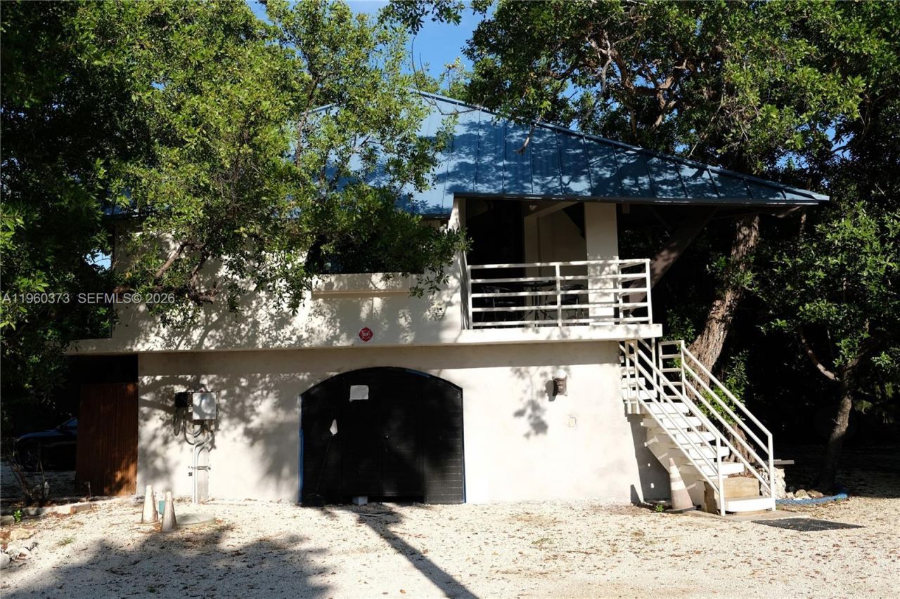 1557 Long Beach Dr, Big Pine Key, FL 33043 Photo