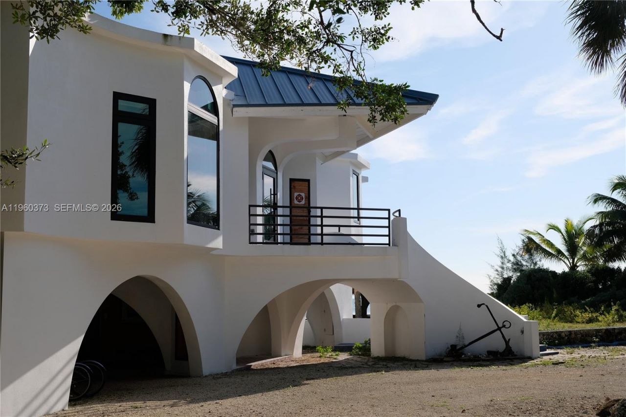 1557 Long Beach Dr, Big Pine Key, FL 33043 Photo