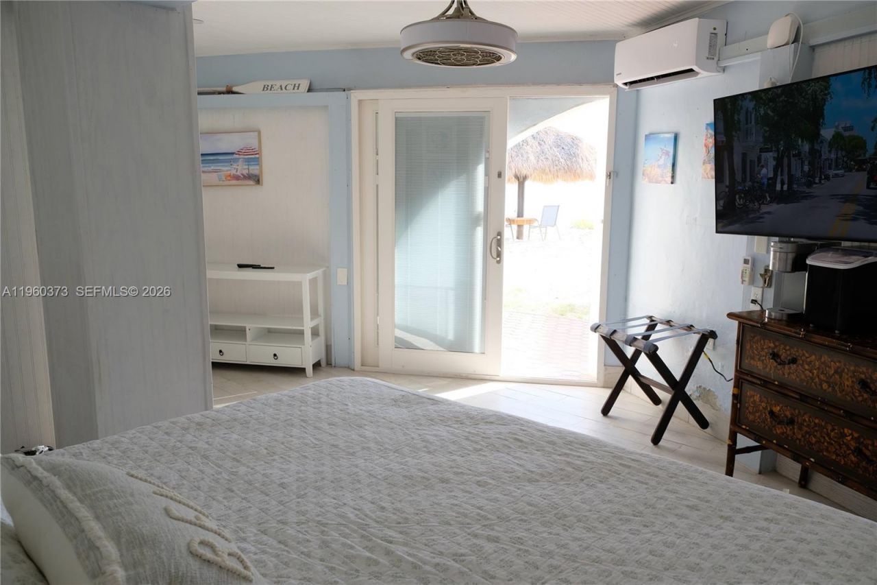 1557 Long Beach Dr, Big Pine Key, FL 33043 Photo