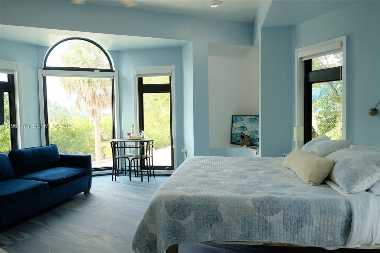 1557 Long Beach Dr, Big Pine Key, FL 33043 Photo