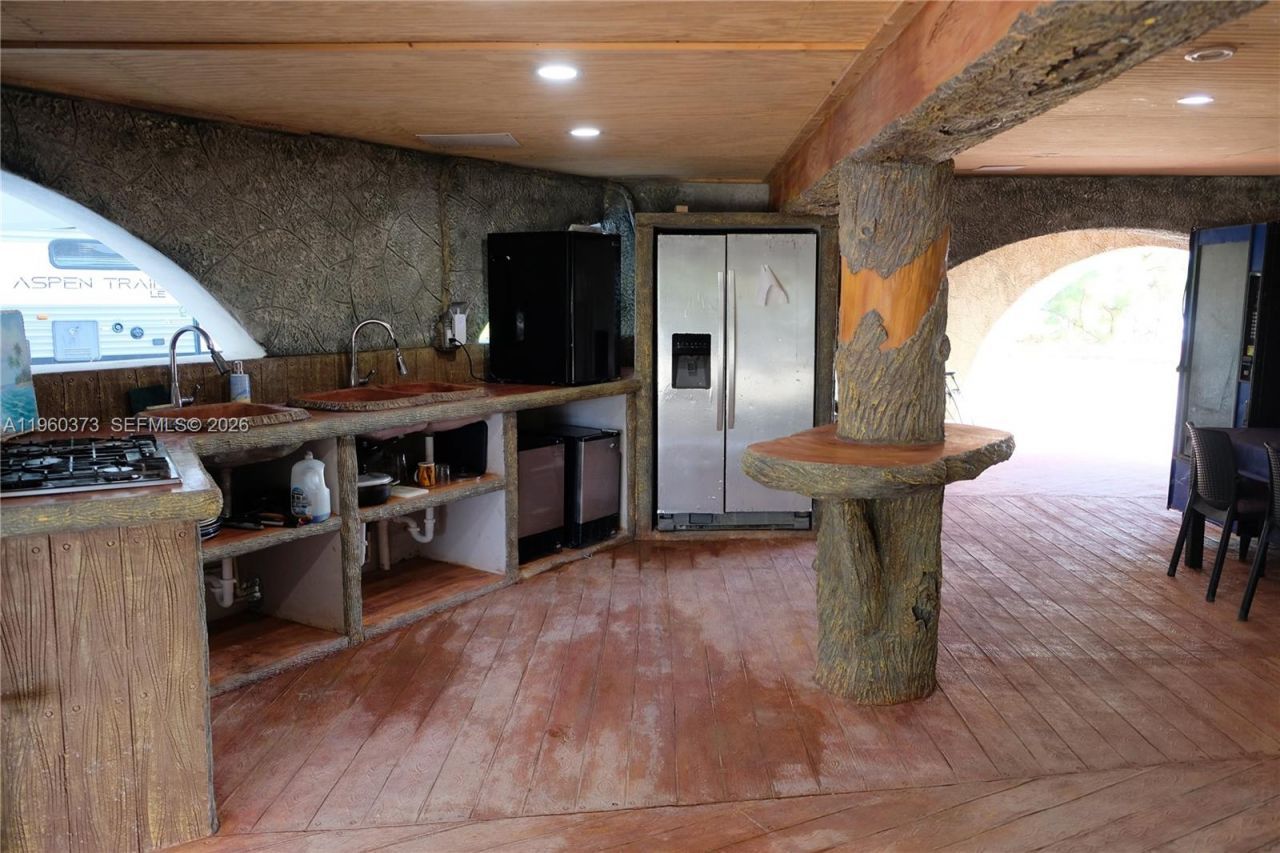 1557 Long Beach Dr, Big Pine Key, FL 33043 Photo