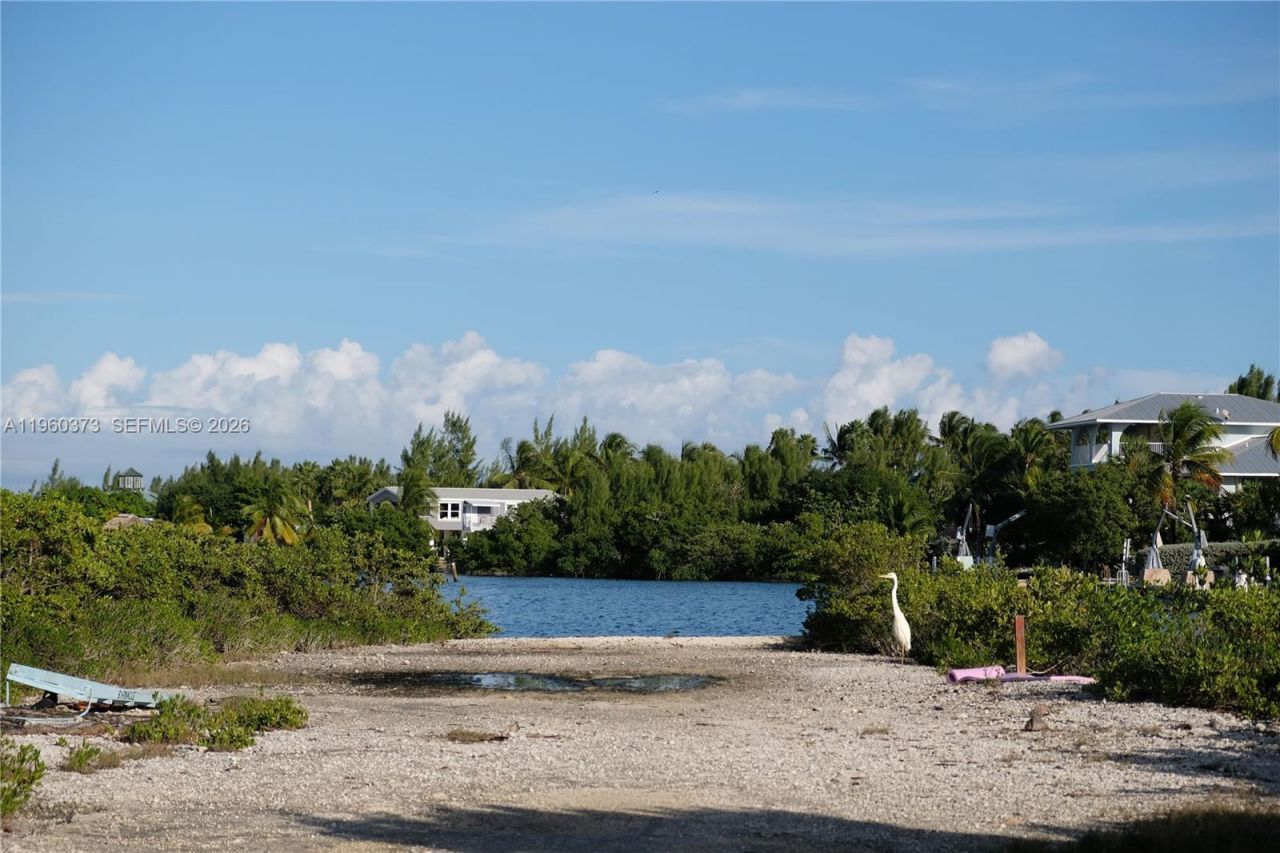 1557 Long Beach Dr, Big Pine Key, FL 33043 Photo