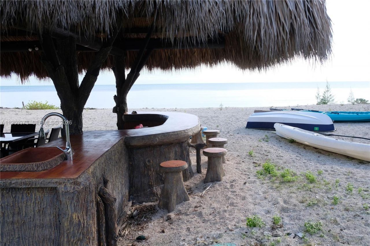 1557 Long Beach Dr, Big Pine Key, FL 33043 Photo