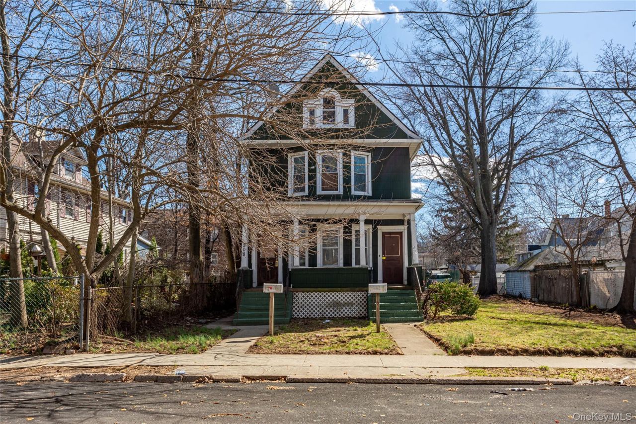 208 Myrtle Avenue, Staten Island, NY 10310 Main Photo