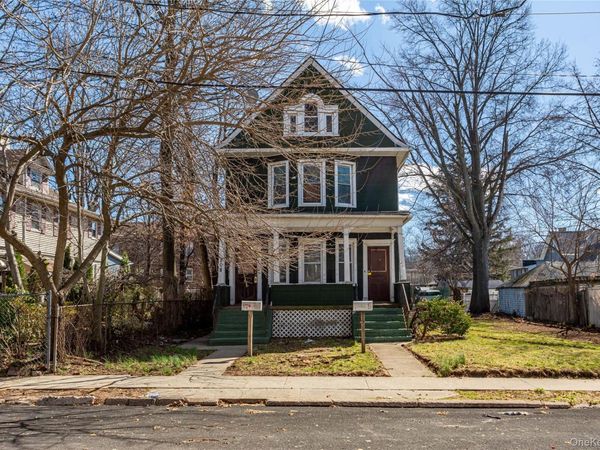 208 Myrtle Avenue, Staten Island, NY 10310