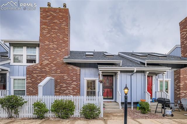 2546 Hatch Circle, Colorado Springs, CO 80918 Main Photo