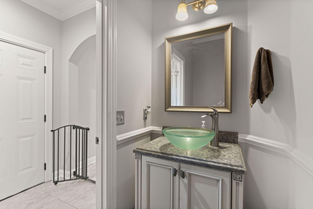 2461 Darts Cove Way Photo 17