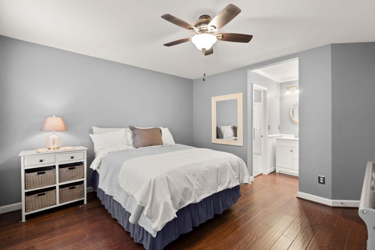 2461 Darts Cove Way Photo 44