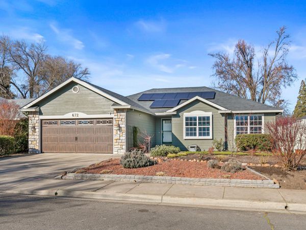 672 Shadow Wood Drive, Medford, OR 97501