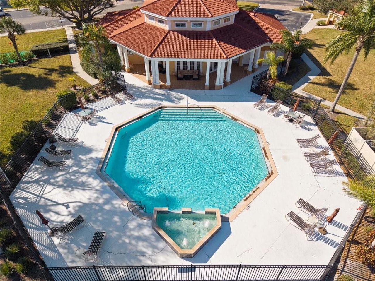 1050 Villagio Circle, Unit 102, Sarasota, FL 34237 Photo