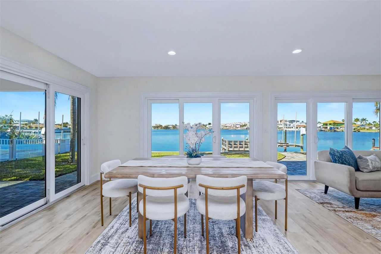 17362 Kennedy Drive, North Redington Beach, FL 33708 Photo