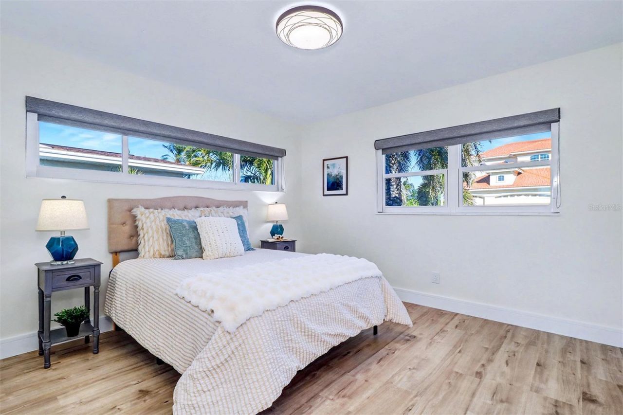 17362 Kennedy Drive, North Redington Beach, FL 33708 Photo