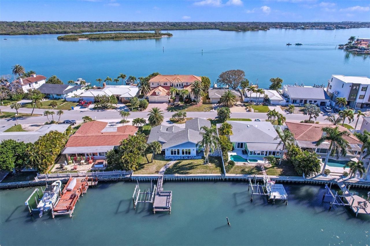 17362 Kennedy Drive, North Redington Beach, FL 33708 Photo