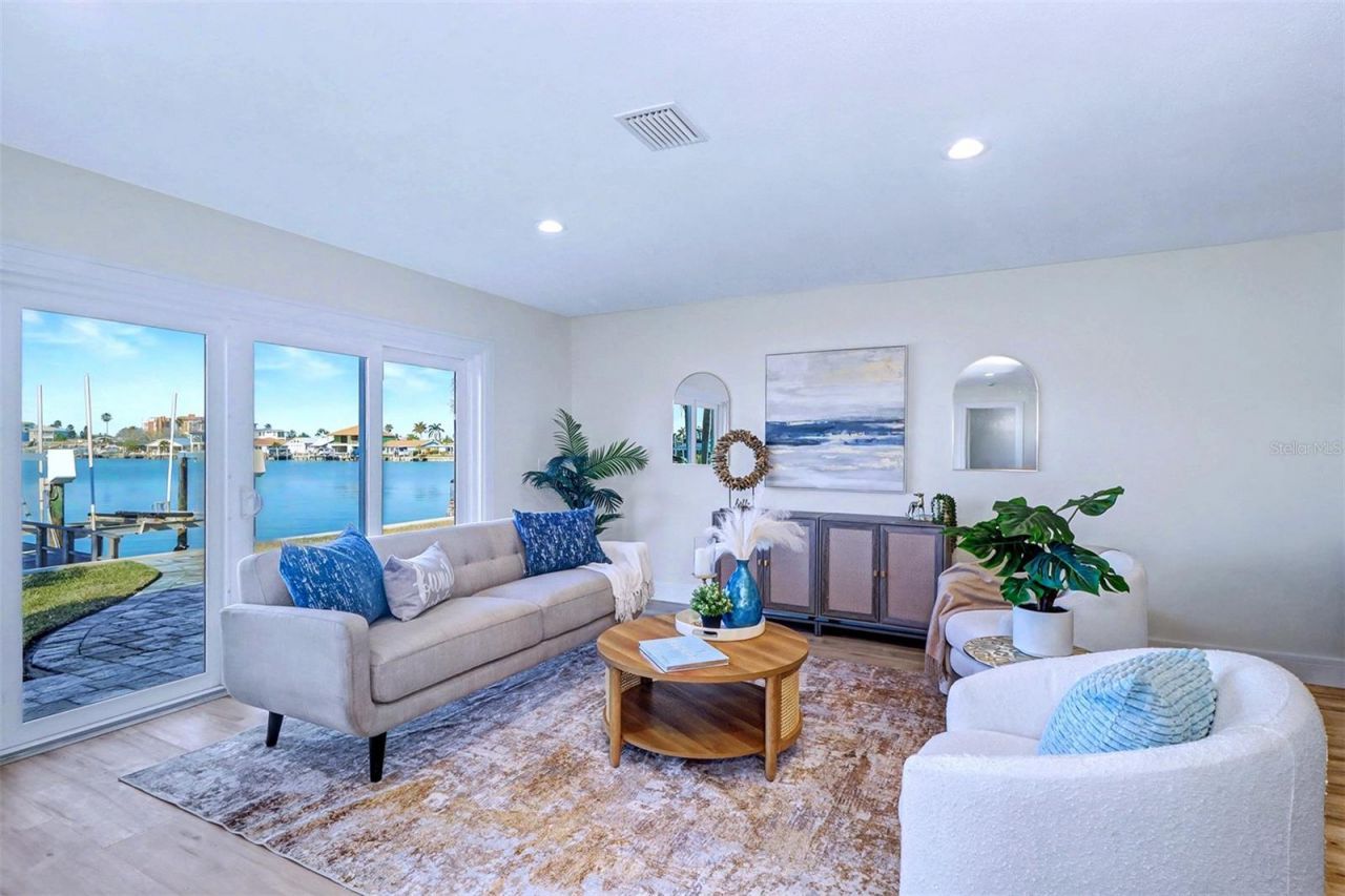 17362 Kennedy Drive, North Redington Beach, FL 33708 Photo