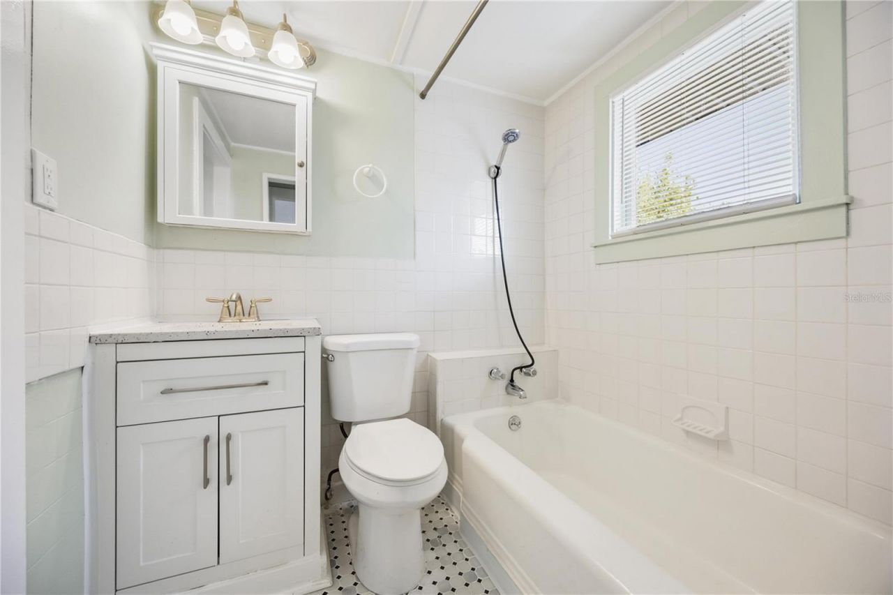 2710 3rd Avenue W, Bradenton, FL 34205 Photo