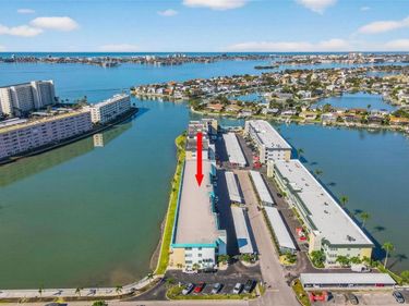 5940 30TH AVENUE S, Unit 203, GULFPORT, FL 33707