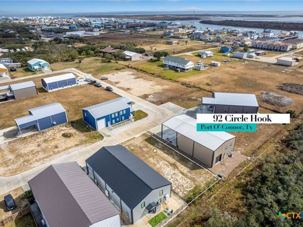 92 Circle Hook , Port O'Connor, TX 77982