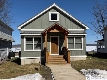 29 Loomis Bay Road, Ashville, NY 14710