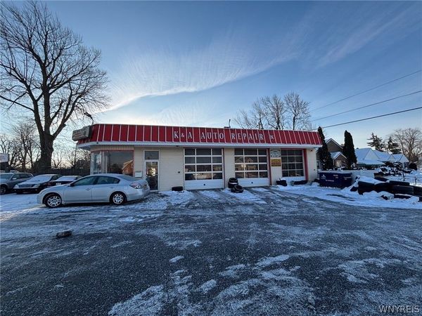 1784 Eggert Road, Amherst, NY 14226