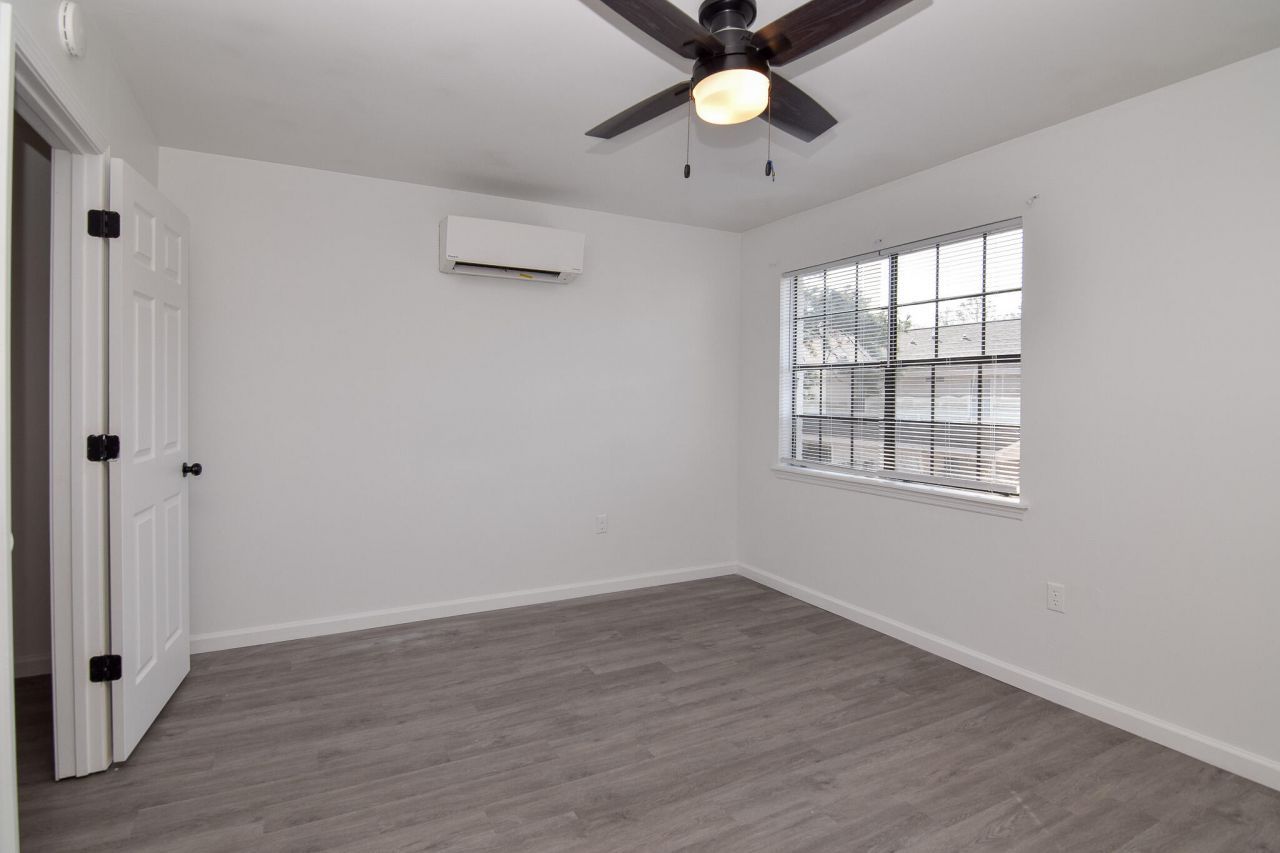 7721 Oldridge Road Photo 6