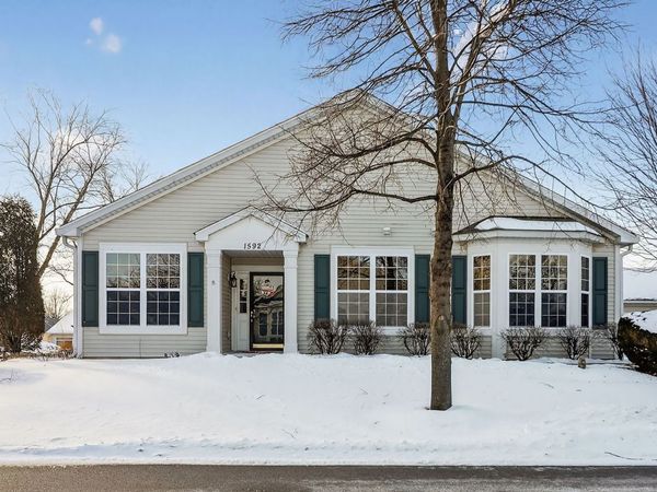 1592 W Ludington Circle, Romeoville, IL 60446