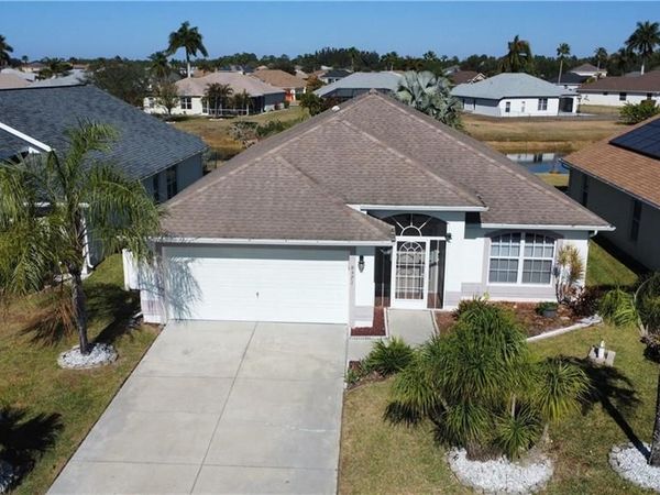 8571 Gassner WAY, LEHIGH ACRES, FL 33972