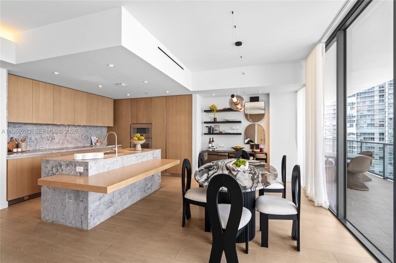 500 Alton, Unit 2203, Miami Beach, FL 33139 Photo