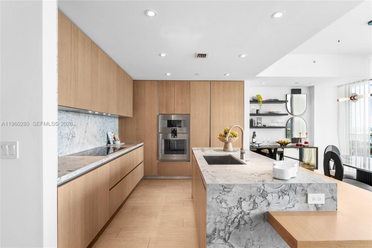 500 Alton, Unit 2203, Miami Beach, FL 33139 Photo