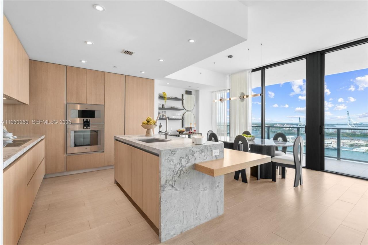 500 Alton, Unit 2203, Miami Beach, FL 33139 Photo