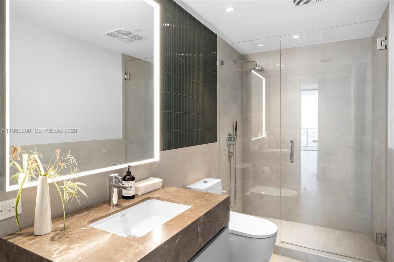 500 Alton, Unit 2203, Miami Beach, FL 33139 Photo