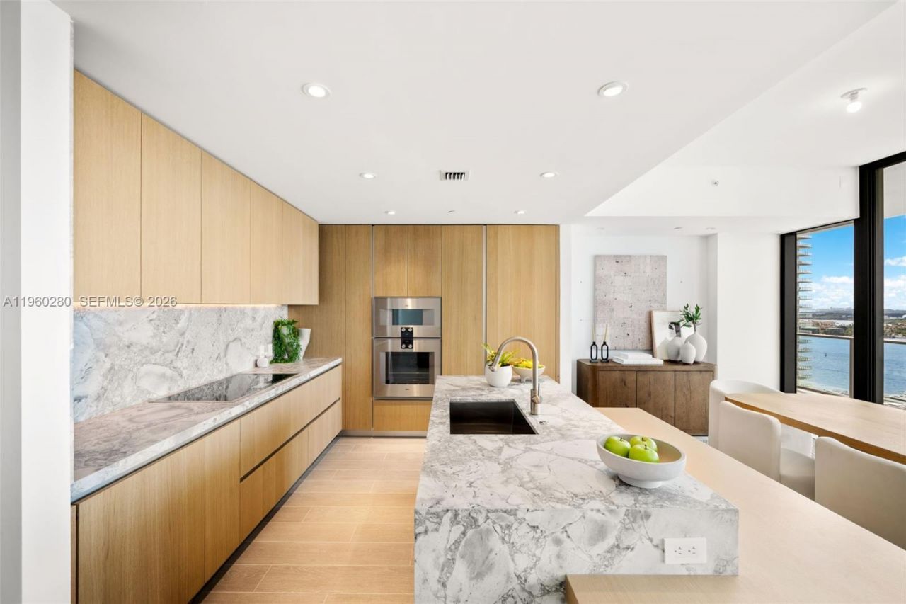 500 Alton , Unit 2203, Miami Beach, FL 33139 Photo