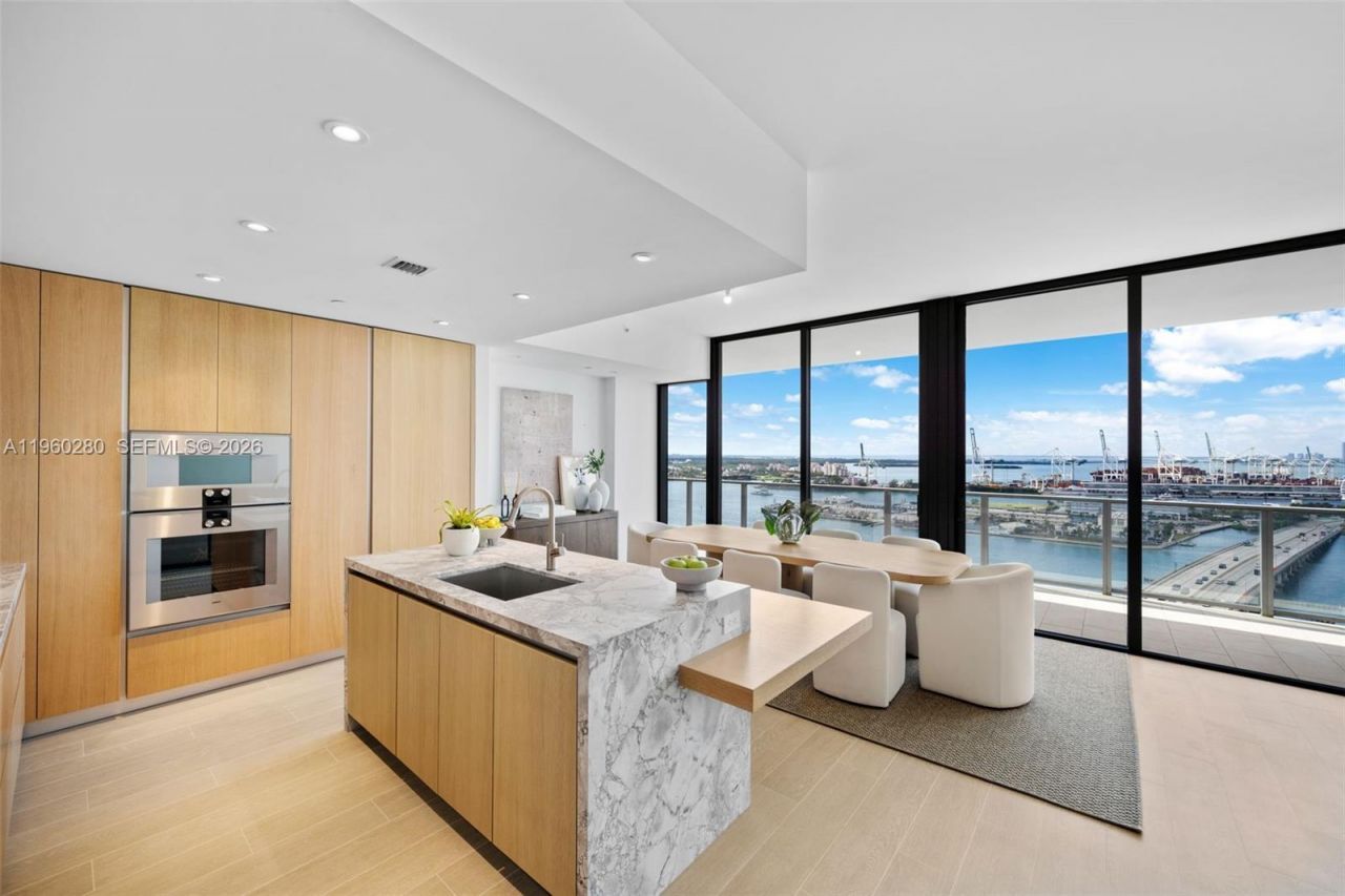 500 Alton , Unit 2203, Miami Beach, FL 33139 Photo