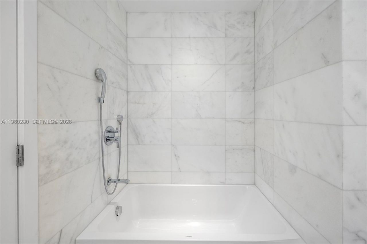 500 Alton, Unit 2203, Miami Beach, FL 33139 Photo