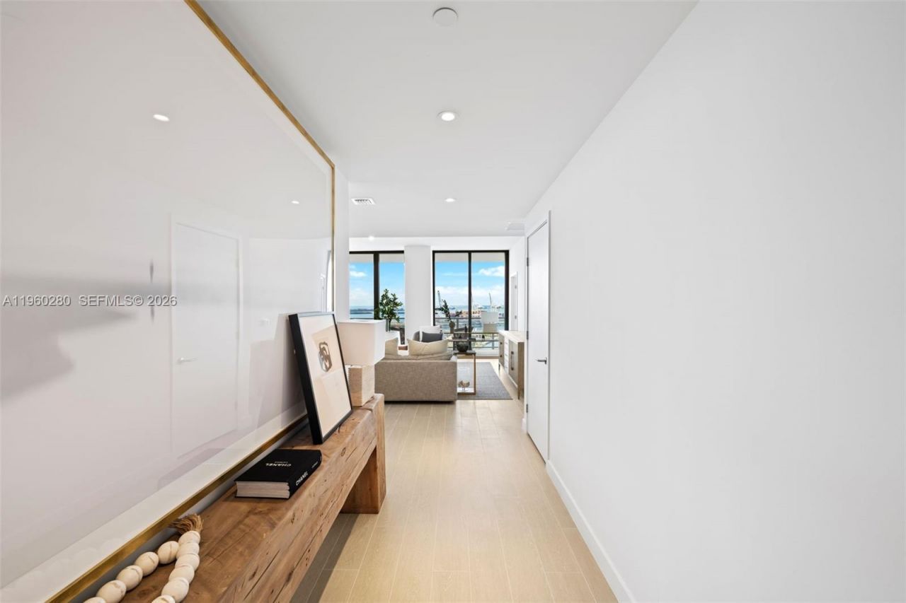 500 Alton , Unit 2203, Miami Beach, FL 33139 Photo