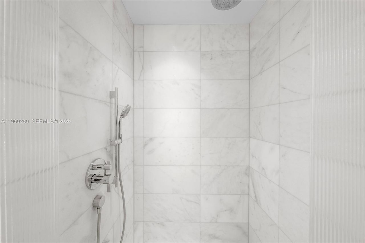 500 Alton, Unit 2203, Miami Beach, FL 33139 Photo