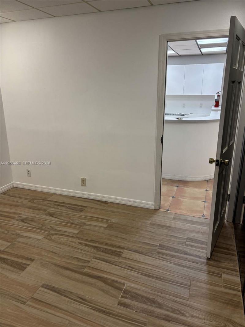 7800 W Oakland Park Blvd , Unit BLD-B #102, Sunrise, FL 33351 Photo