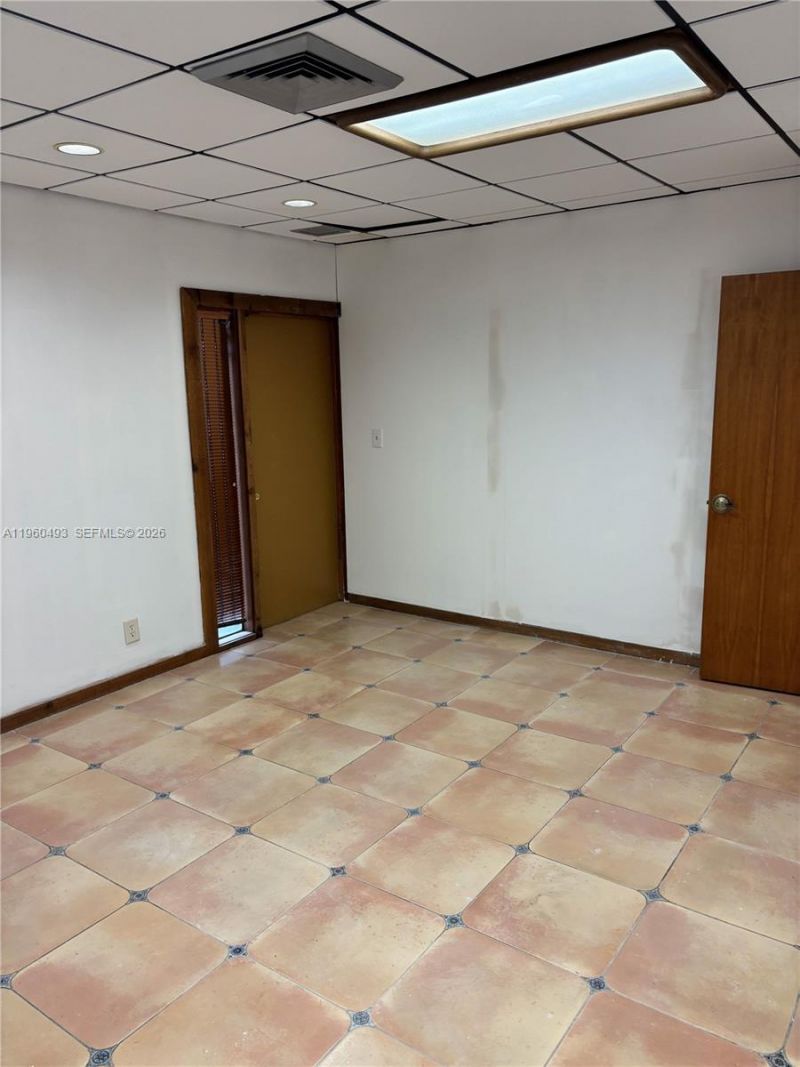 7800 W Oakland Park Blvd , Unit BLD-B #102, Sunrise, FL 33351 Photo