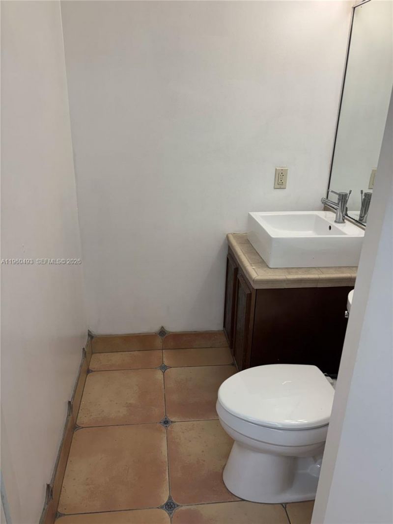 7800 W Oakland Park Blvd , Unit BLD-B #102, Sunrise, FL 33351 Photo