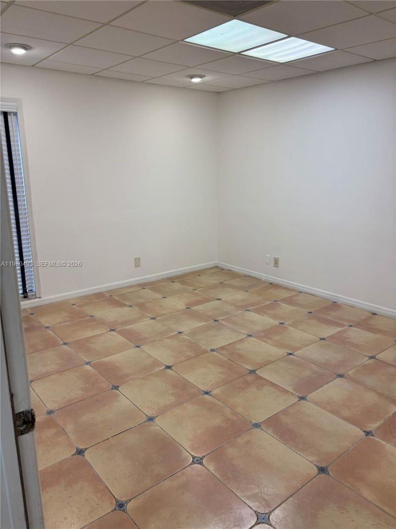 7800 W Oakland Park Blvd , Unit BLD-B #102, Sunrise, FL 33351 Photo