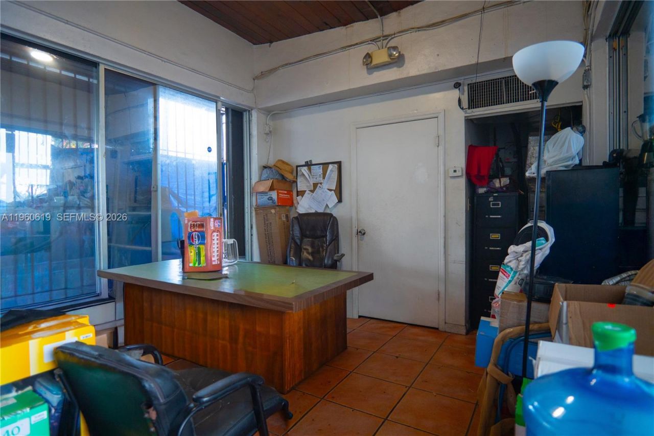 9301 NW 27th Ave, Miami, FL 33147 Photo