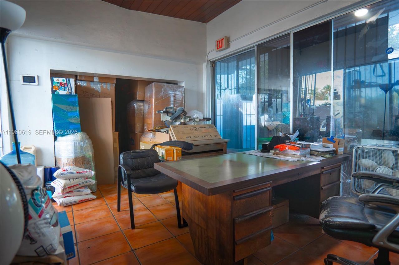 9301 NW 27th Ave, Miami, FL 33147 Photo