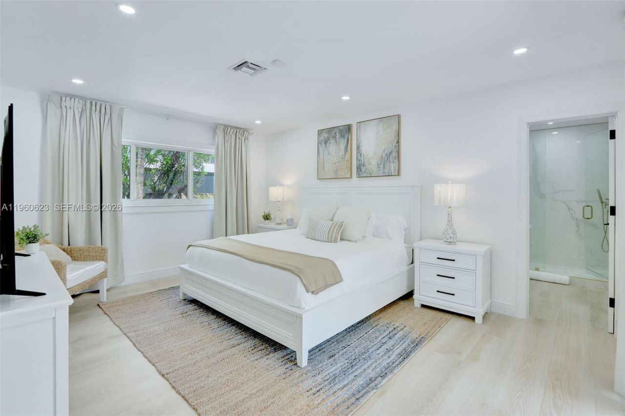 1050 SE 5th Ct , Pompano Beach, FL 33060 Photo