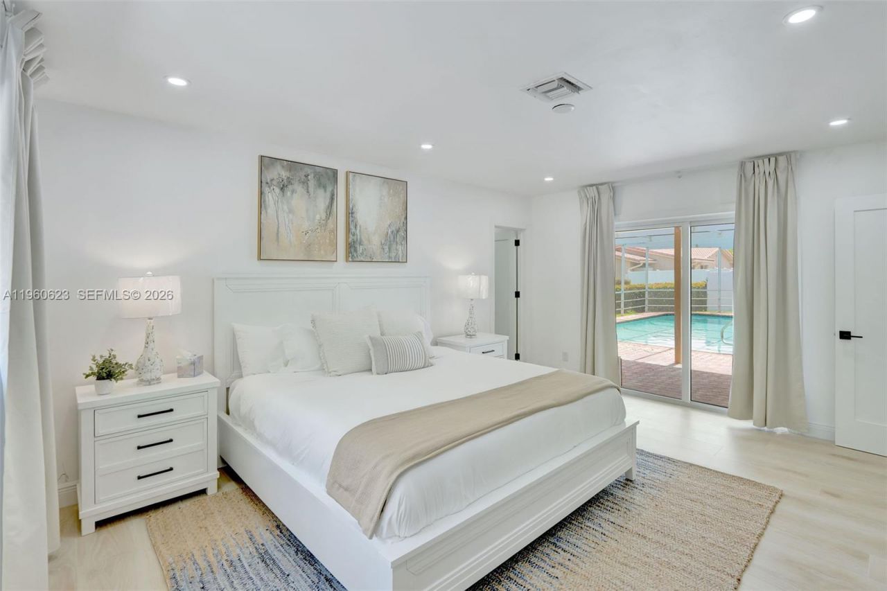 1050 SE 5th Ct , Pompano Beach, FL 33060 Photo