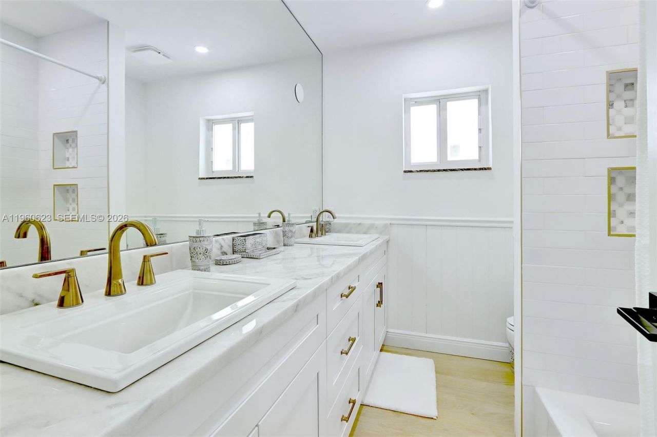 1050 SE 5th Ct , Pompano Beach, FL 33060 Photo