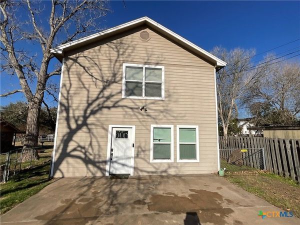509 North Street , Yoakum, TX 77995