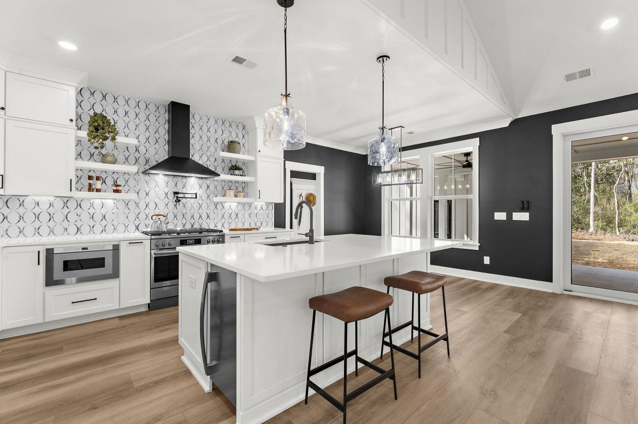 456 Waring Street Photo 16